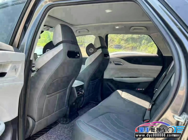 25年长安长安UNI轿车抵押车出售