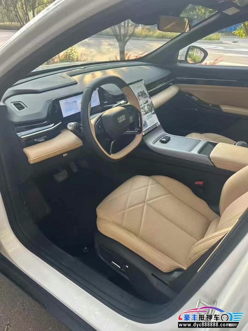 25年吉利银河L6轿车抵押车出售