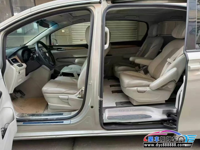 19年别克GL8轿车抵押车出售