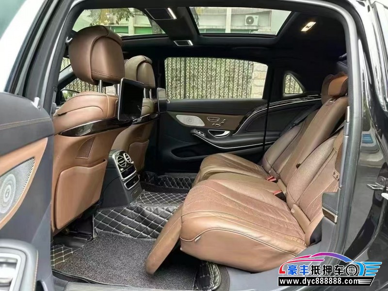 18年奔驰迈巴赫S级轿车抵押车出售