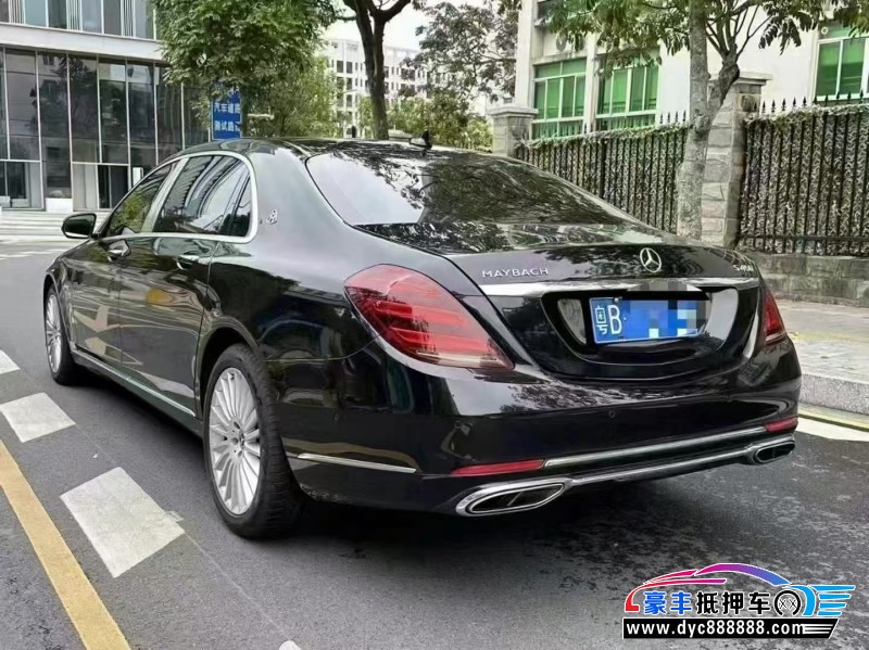 18年奔驰迈巴赫S级轿车抵押车出售