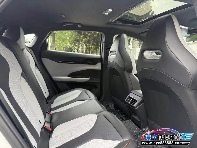 25年长安长安UNI轿车抵押车出售