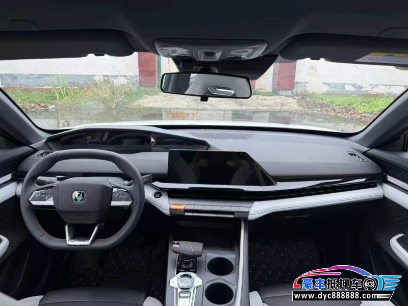 25年长安长安UNI轿车抵押车出售