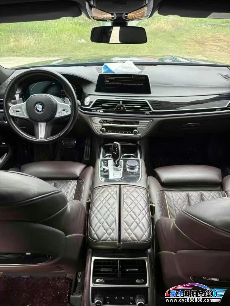 21年宝马7系轿车抵押车出售