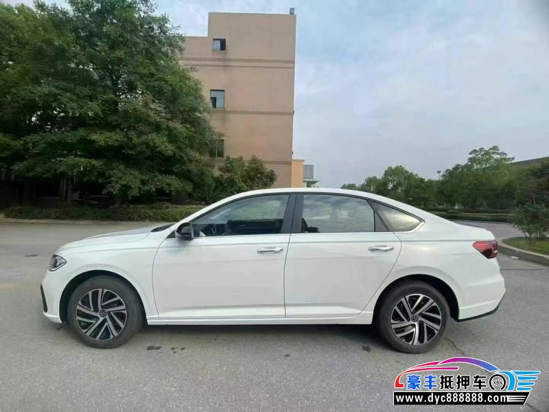 25年大众朗逸轿车抵押车出售