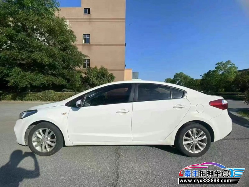 16年起亚K3轿车抵押车出售