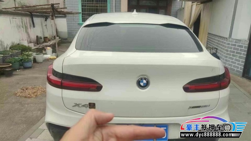 21年宝马X4轿车抵押车出售