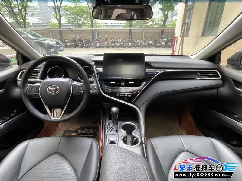 22年丰田凯美瑞轿车抵押车出售