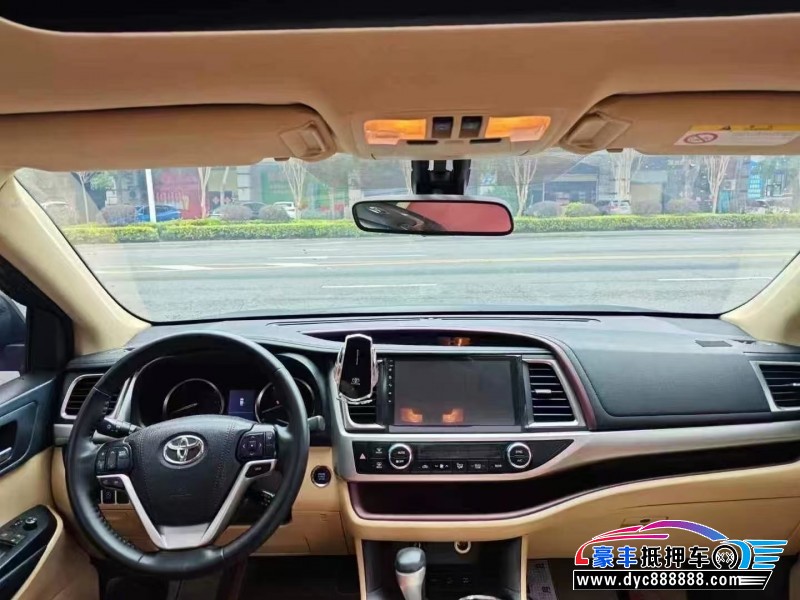 17年丰田汉兰达轿车抵押车出售