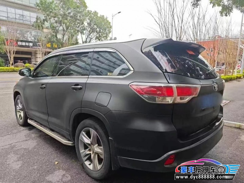 17年丰田汉兰达轿车抵押车出售