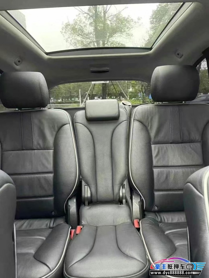 17年奔驰R轿车抵押车出售