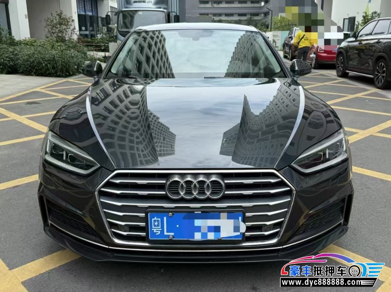 18年奥迪A5轿车抵押车出售