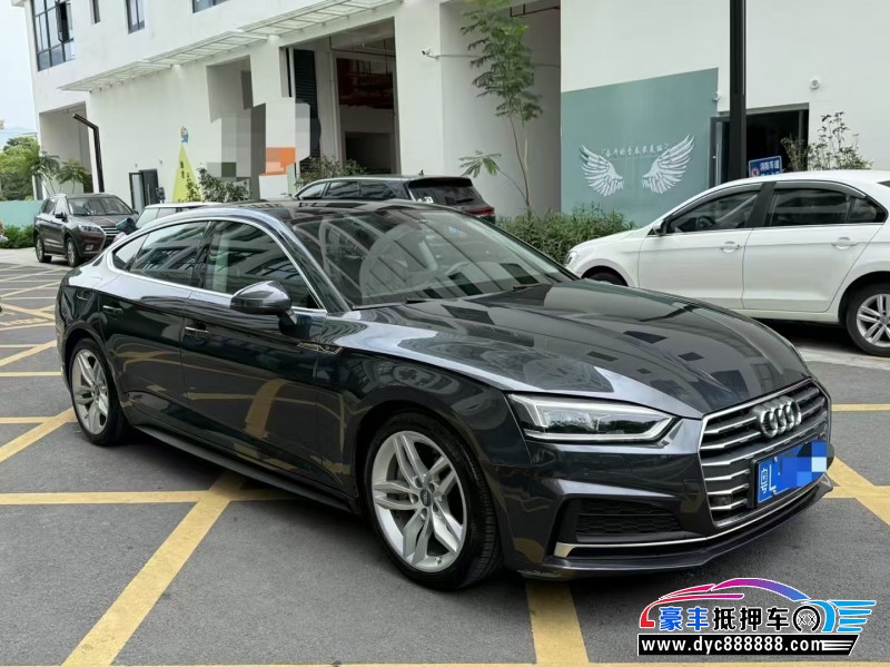 18年奥迪A5轿车抵押车出售