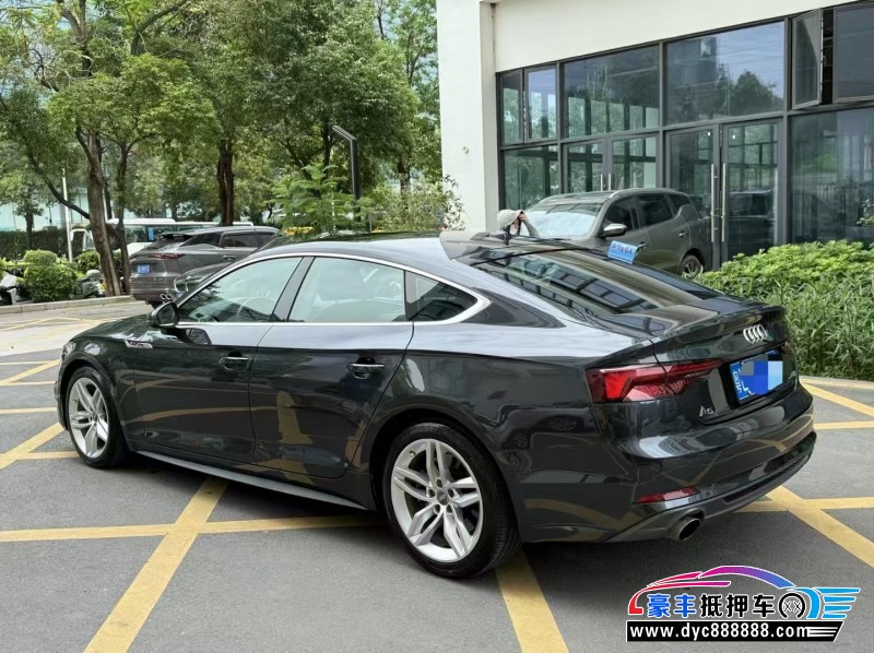 18年奥迪A5轿车抵押车出售