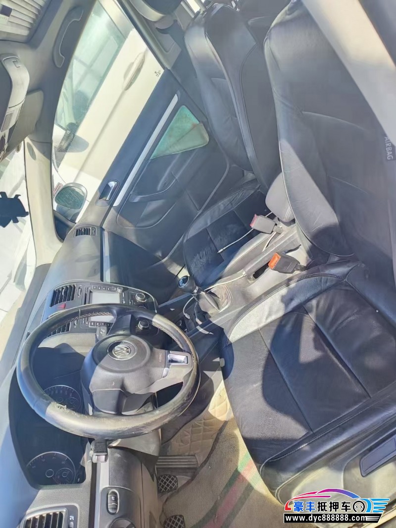 12年大众速腾轿车抵押车出售