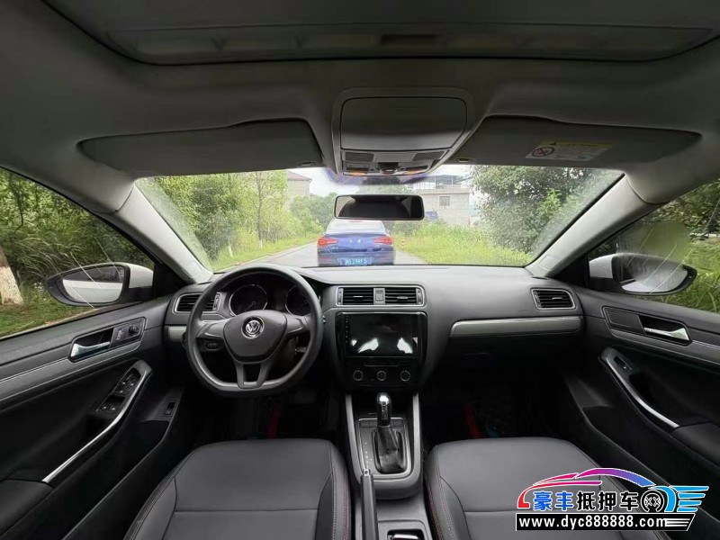 19年大众速腾轿车抵押车出售