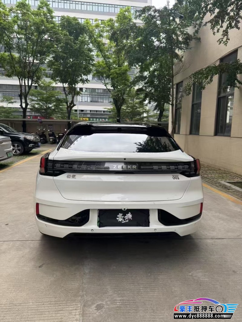 22年极氪001轿车抵押车出售