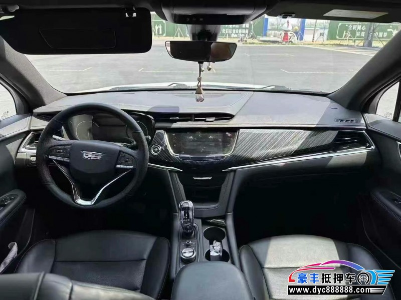 22年凯迪拉克xt6轿车抵押车出售