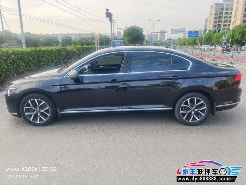 22年大众迈腾轿车抵押车出售