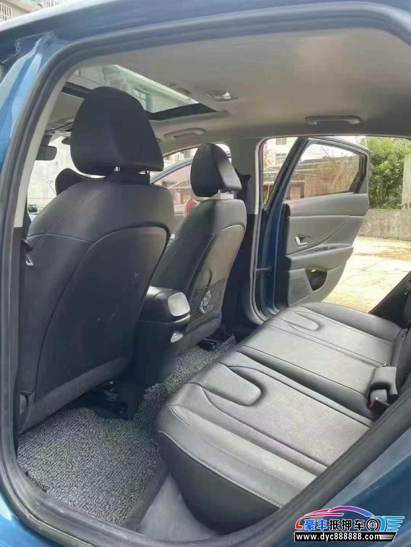 21年现代伊兰特轿车抵押车出售