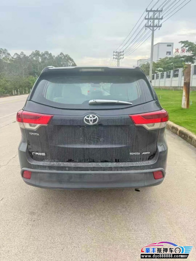 18年丰田汉兰达轿车抵押车出售