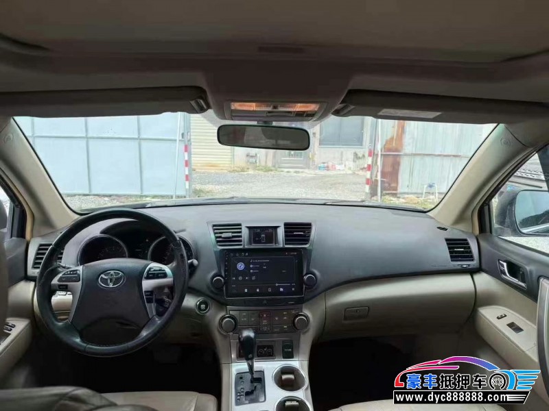 13年丰田汉兰达轿车抵押车出售