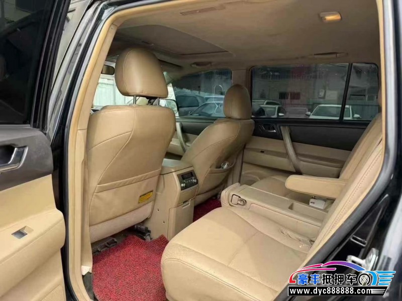 13年丰田汉兰达轿车抵押车出售