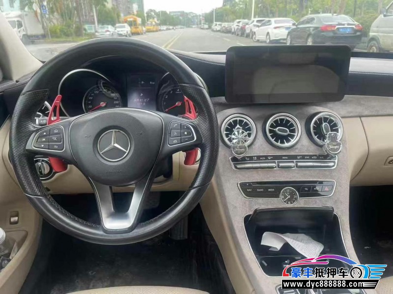 16年奔驰C轿车抵押车出售