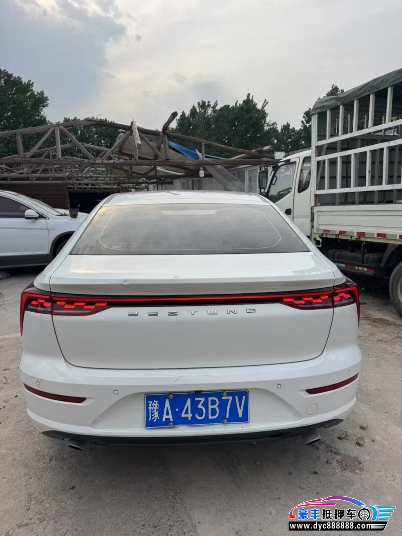 22年奔腾B70轿车抵押车出售