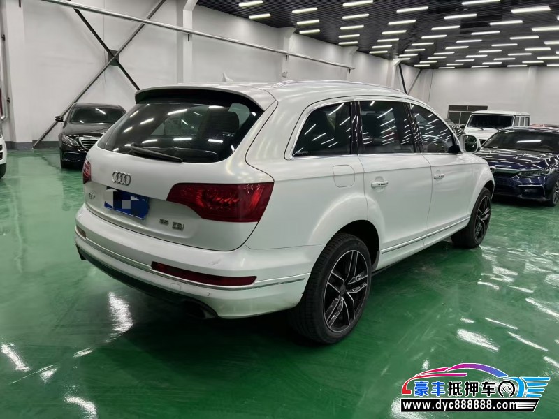 13年奥迪Q7轿车抵押车出售