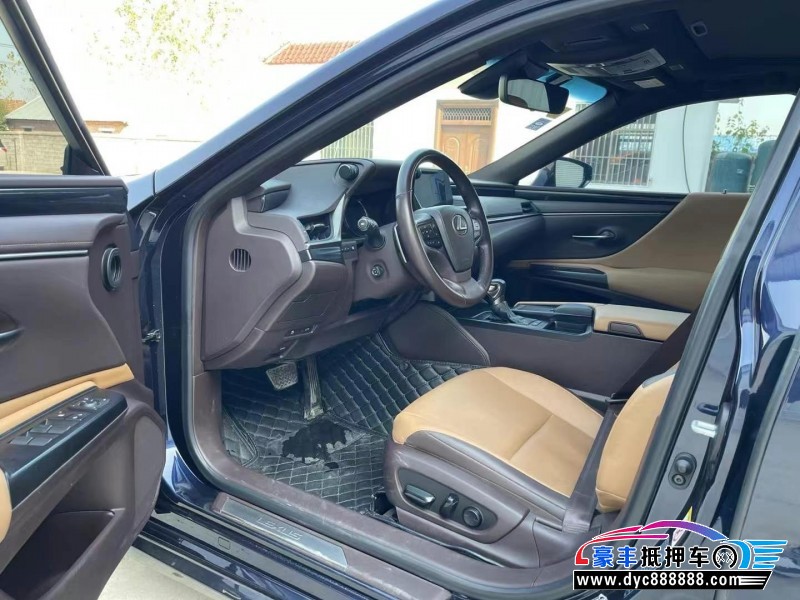 19年雷克萨斯ES轿车抵押车出售