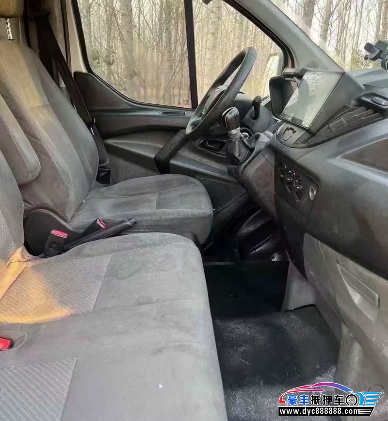 17年福特全顺轿车抵押车出售