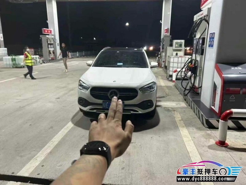 21年奔驰GLASUV抵押车出售