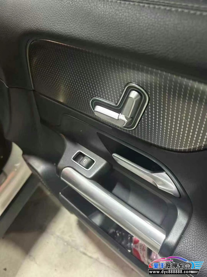 21年奔驰GLASUV抵押车出售