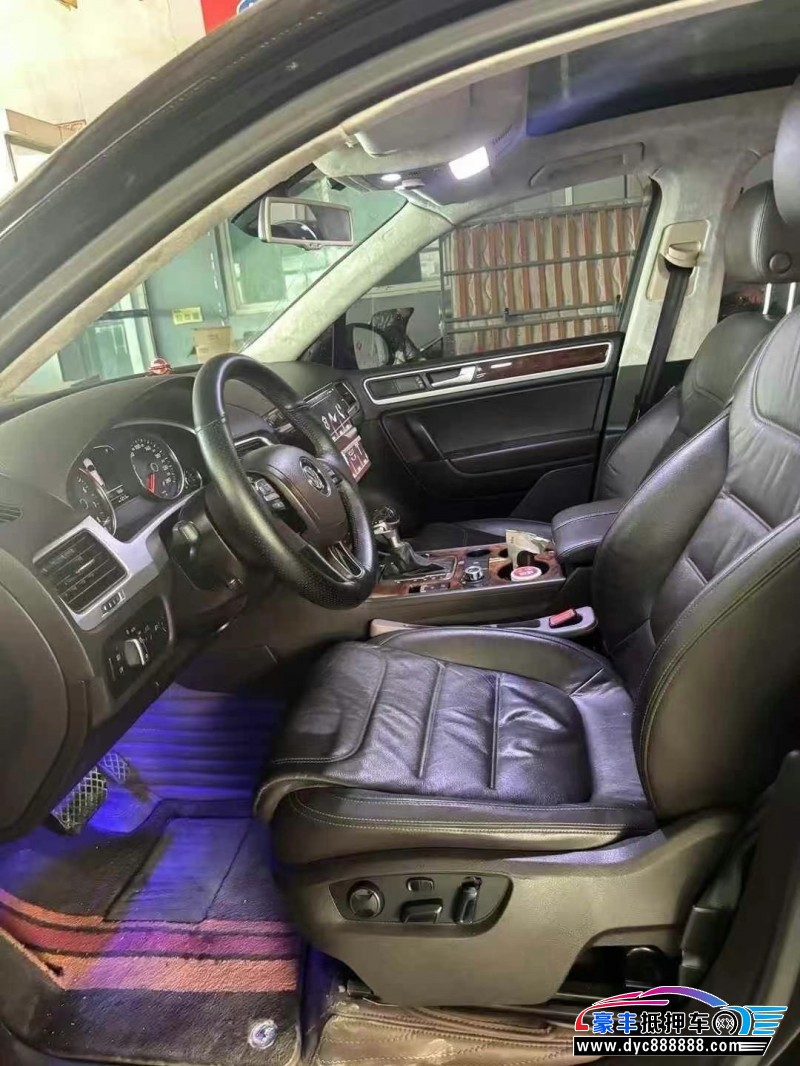 14年大众途锐SUV抵押车出售