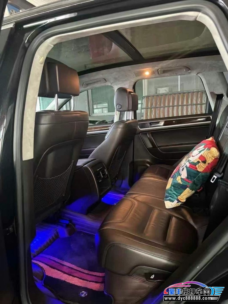 14年大众途锐SUV抵押车出售