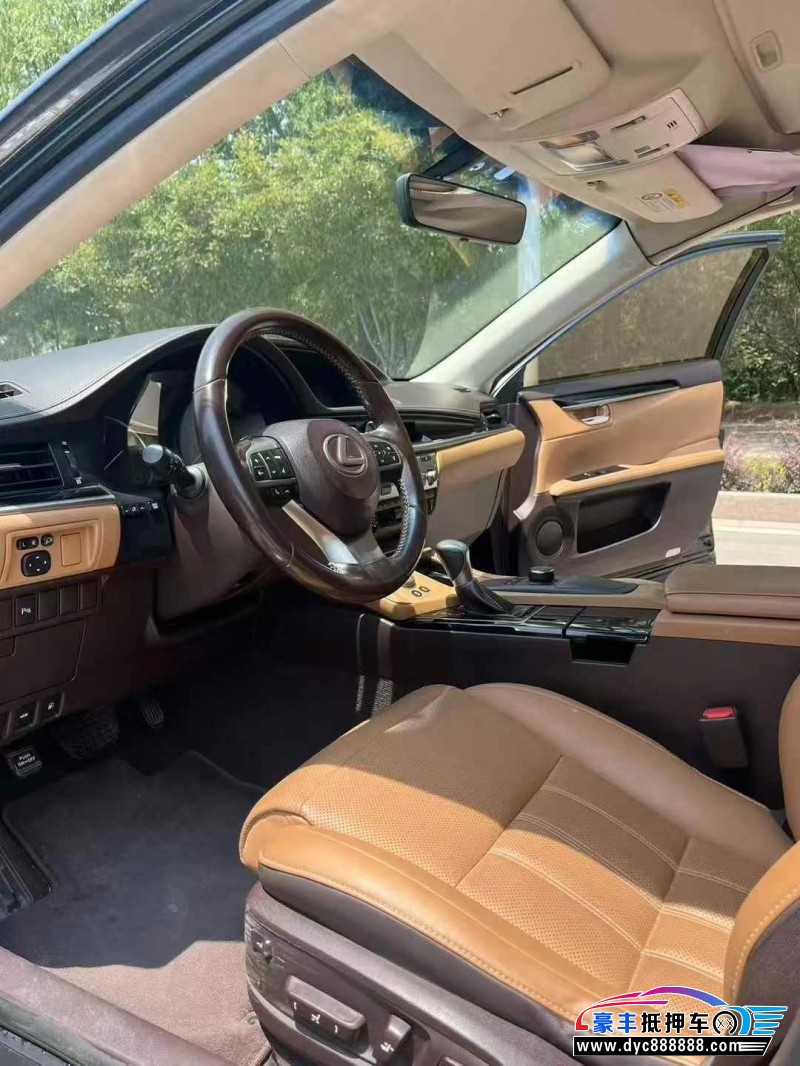 16年雷克萨斯ES轿车抵押车出售