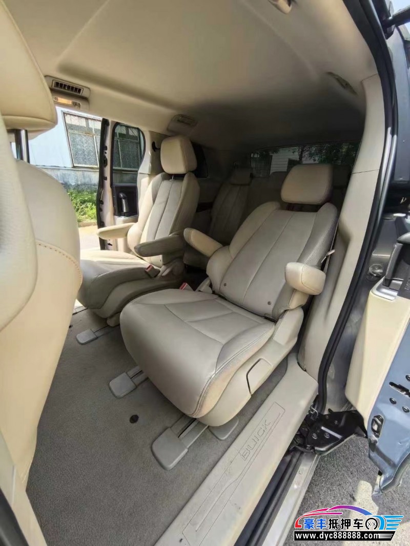 19年别克GL8轿车抵押车出售