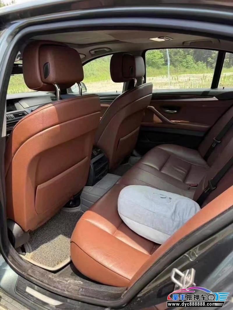 13年宝马5系轿车抵押车出售