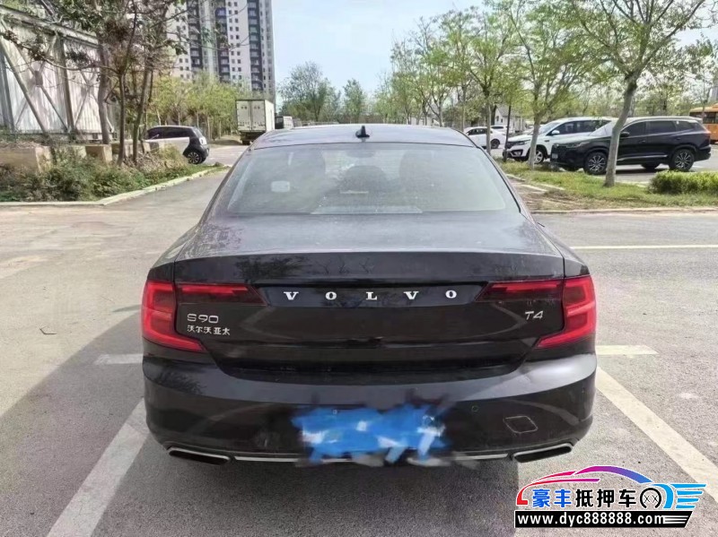 17年沃尔沃S90轿车抵押车出售
