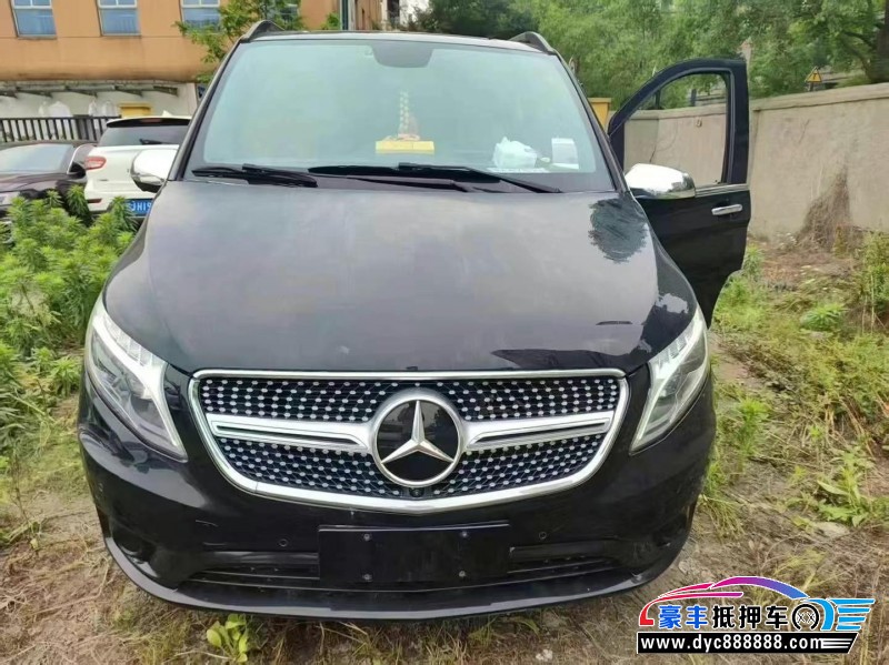 18年奔驰威霆轿车抵押车出售