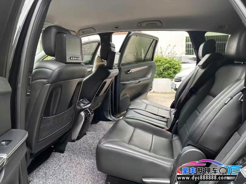 13年奔驰R轿车抵押车出售