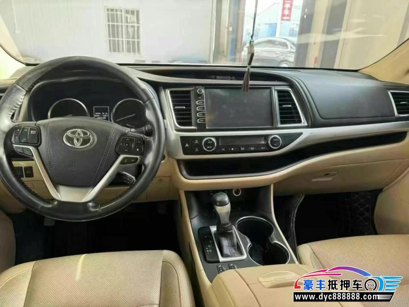 19年丰田汉兰达轿车抵押车出售