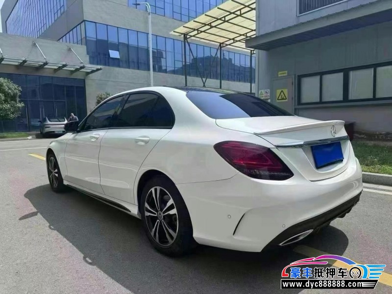 20年奔驰C轿车抵押车出售