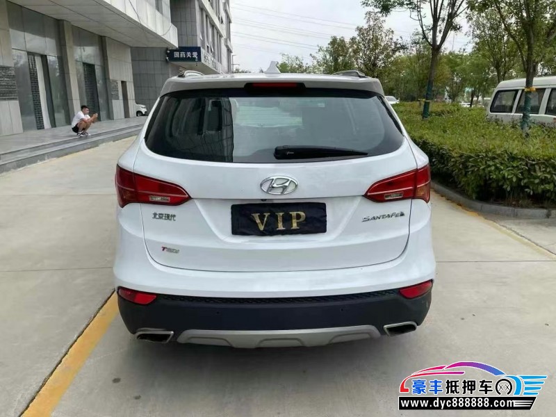 16年现代新胜达轿车抵押车出售