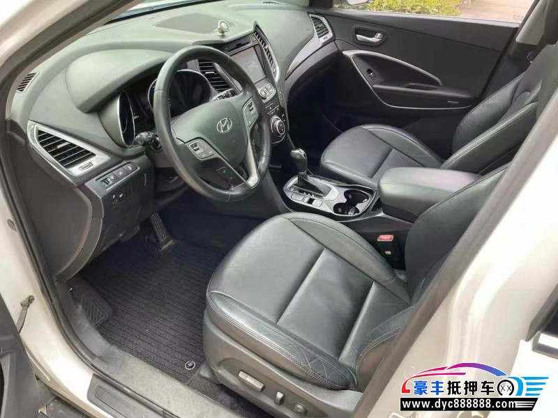 16年现代新胜达轿车抵押车出售