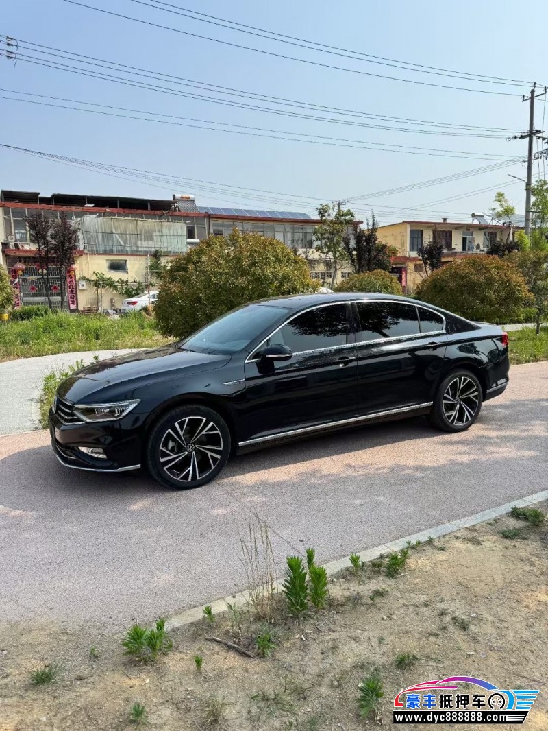 22年大众迈腾轿车抵押车出售