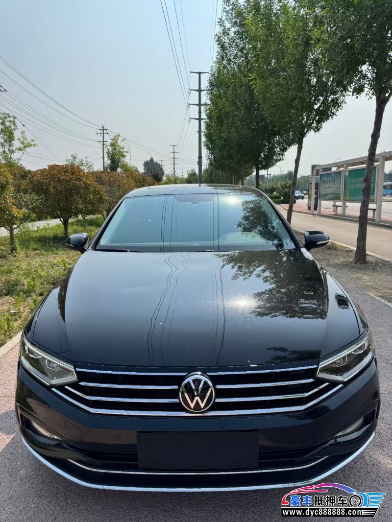 22年大众迈腾轿车抵押车出售