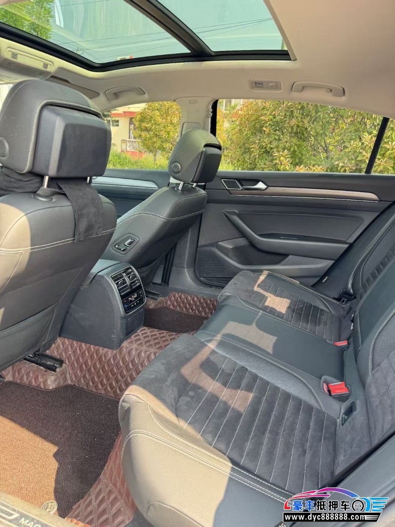 22年大众迈腾轿车抵押车出售