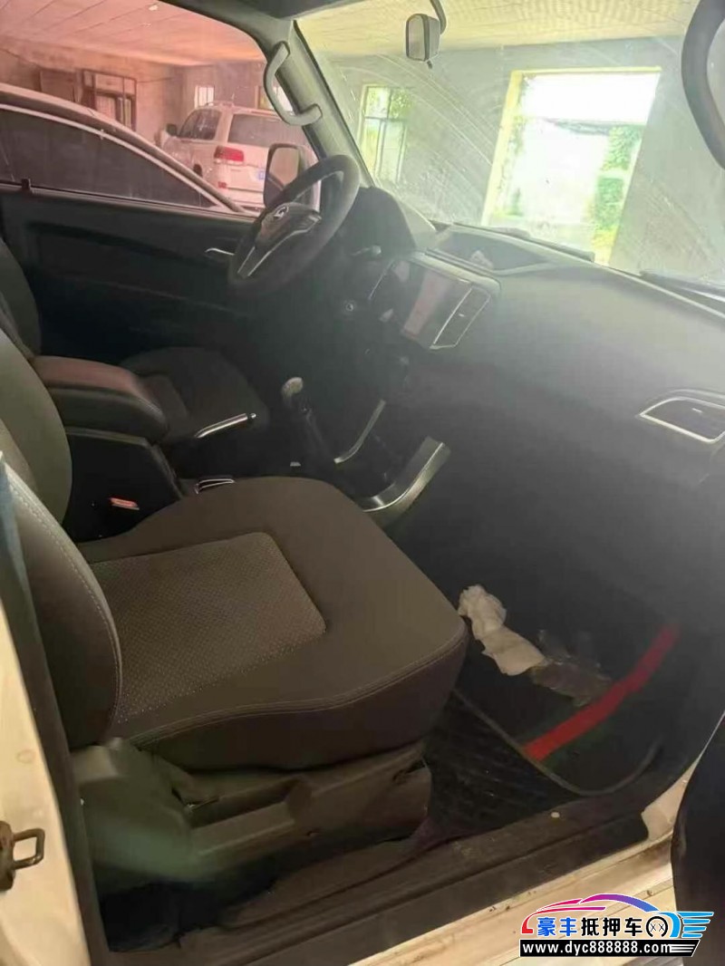 17年猎豹汽车Q6轿车抵押车出售